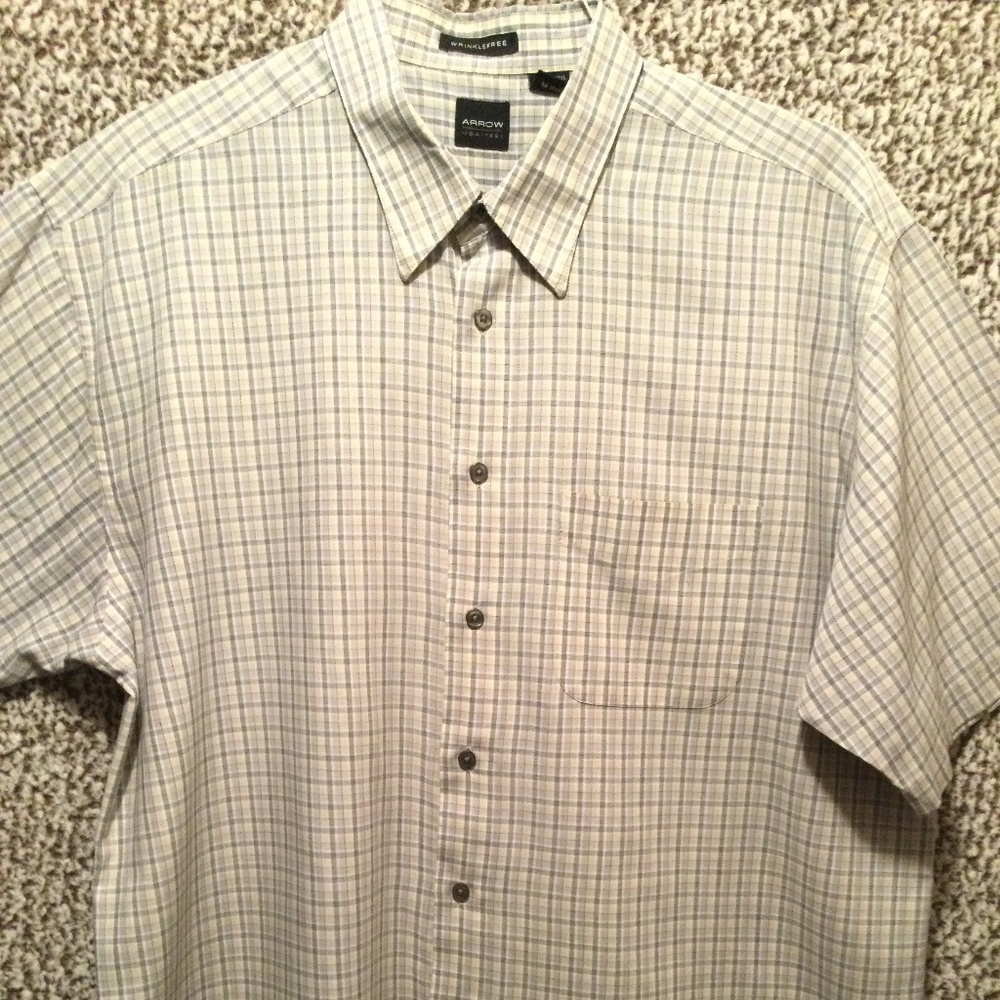 Arrow Short Sleeve Button Down Shirt - Picture 1 of 3